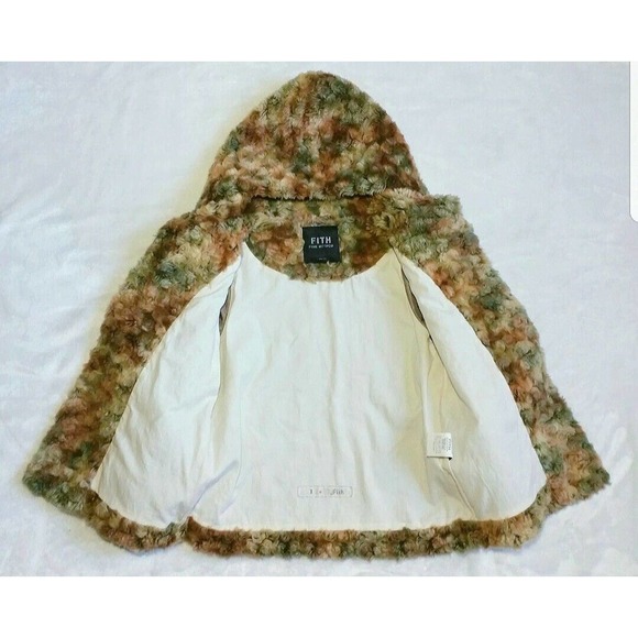 GIRL'S FITH JAPAN COZY & CHIC FAUX FUR HOODED JACKET SHORT COAT $320 130 8-9 yrs - Picture 6 of 12